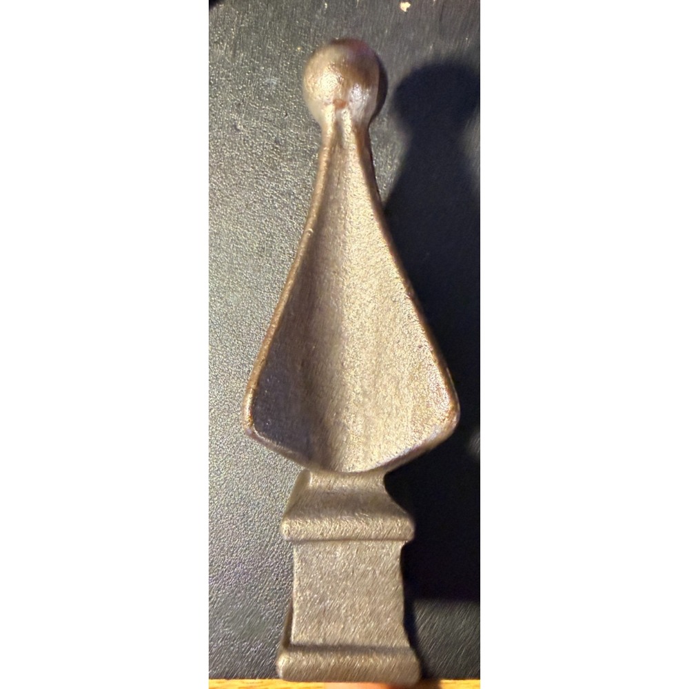 Vtg Solid Arrow Head Style Cast Iron Finial Architectural Rustic Fence Topper 6"